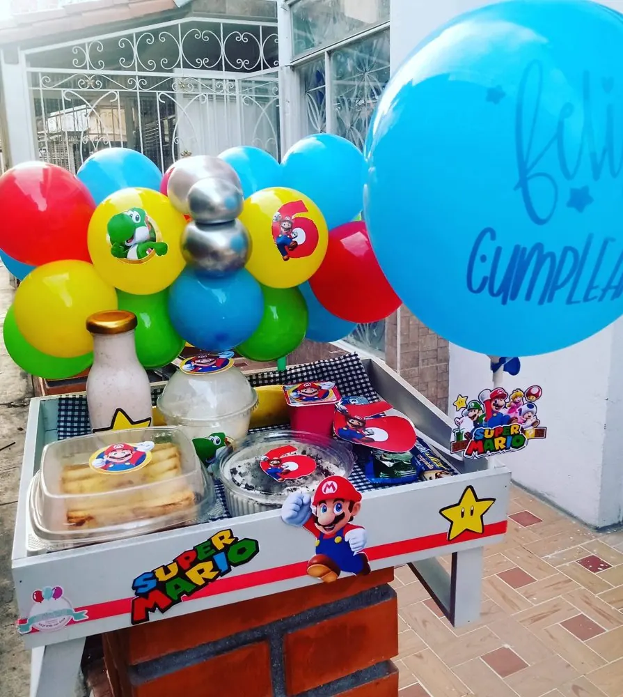 Desayuno infantil temático con globos